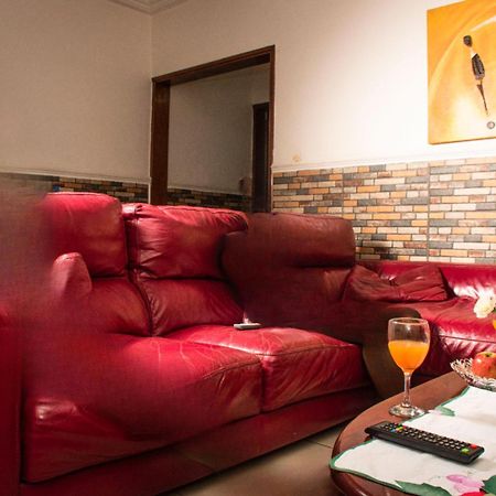 Clos D'Anthony Residence Bonanjo دوالا المظهر الخارجي الصورة