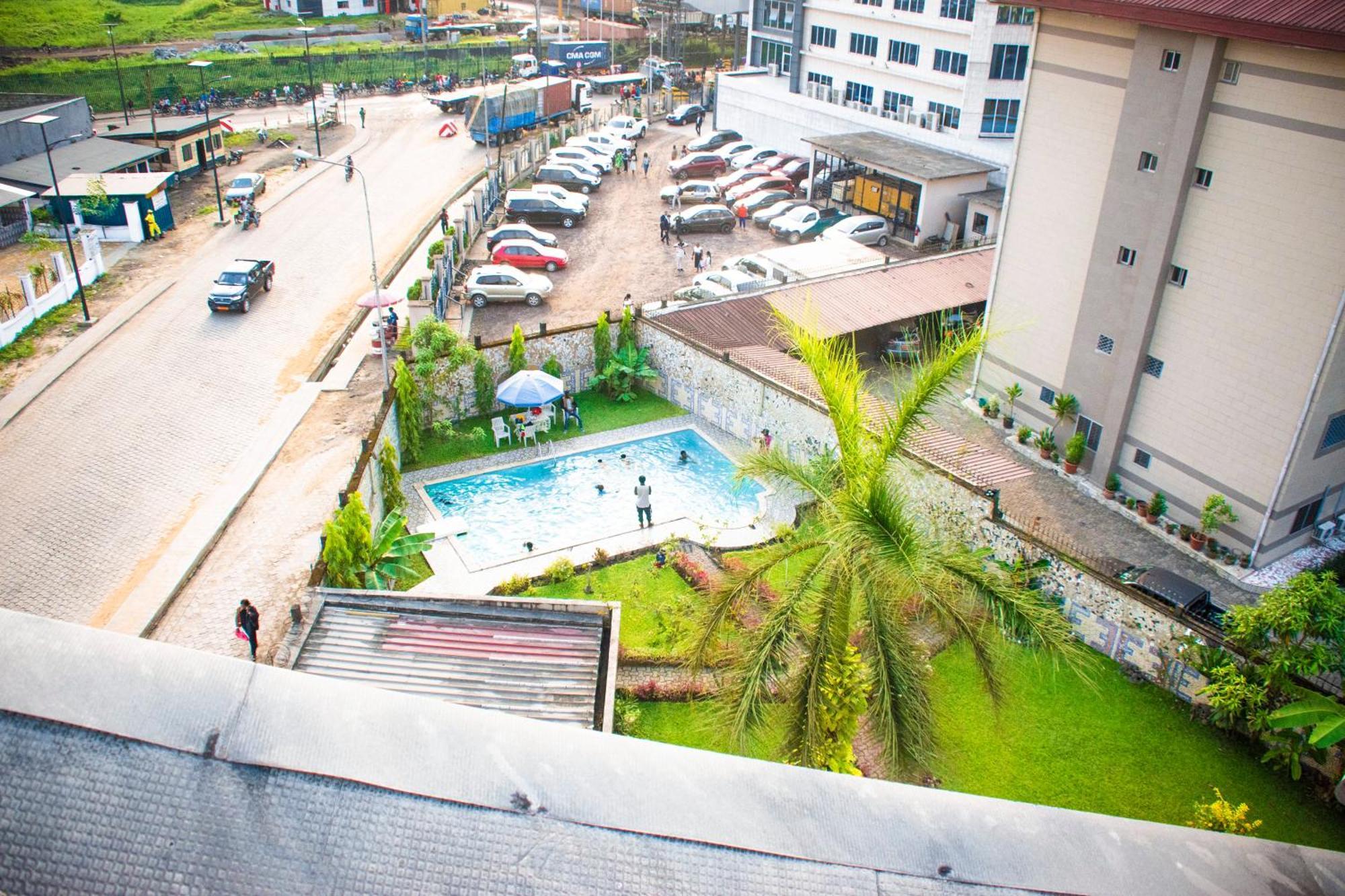 Clos D'Anthony Residence Bonanjo دوالا المظهر الخارجي الصورة