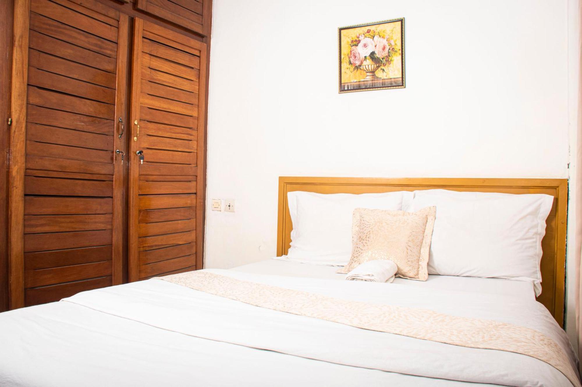 Clos D'Anthony Residence Bonanjo دوالا المظهر الخارجي الصورة