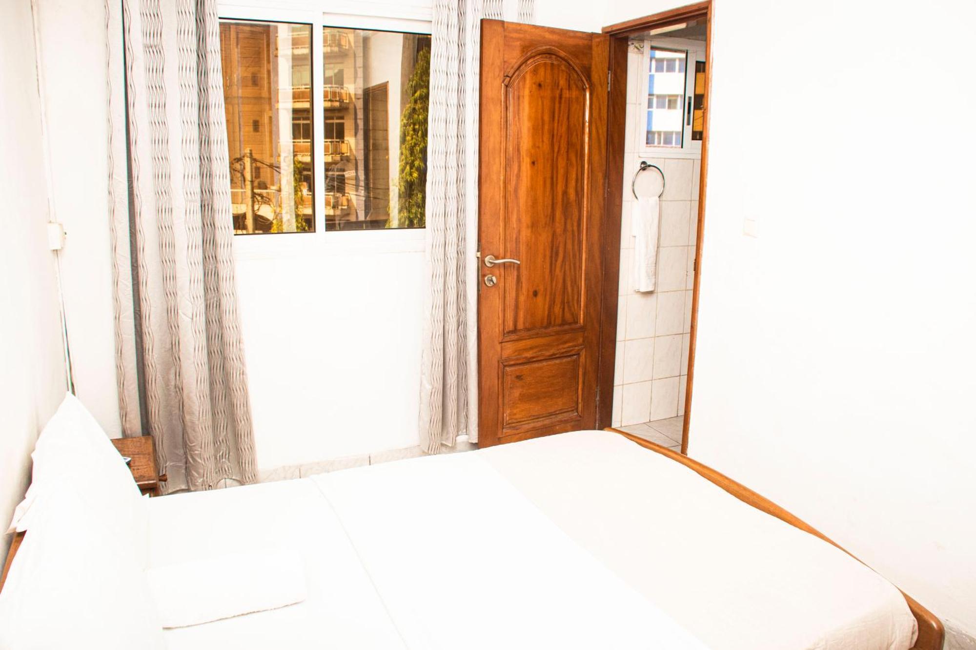 Clos D'Anthony Residence Bonanjo دوالا المظهر الخارجي الصورة